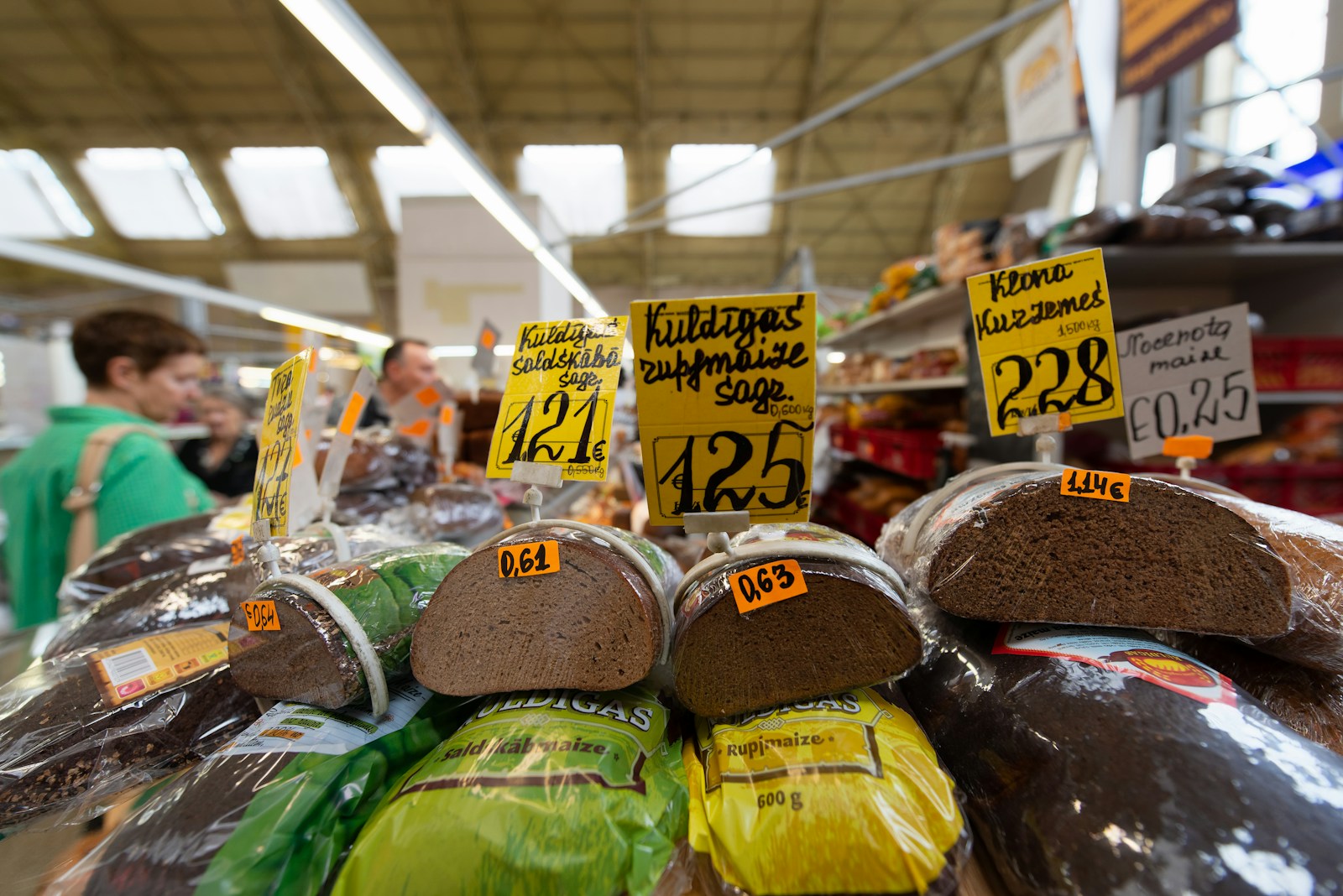 The Psychology of Pricing: How to Set Prices That Sell (and Still Make a Profit)