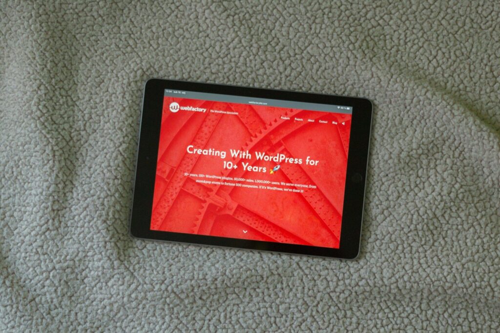 CDN vs Edge Caching for WordPress: Speed Up the Site Without Losing Control